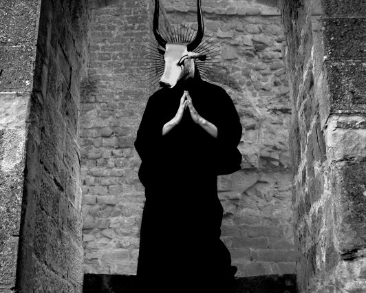 https://www.lazone.org/data/img/nihil/saint10.jpg