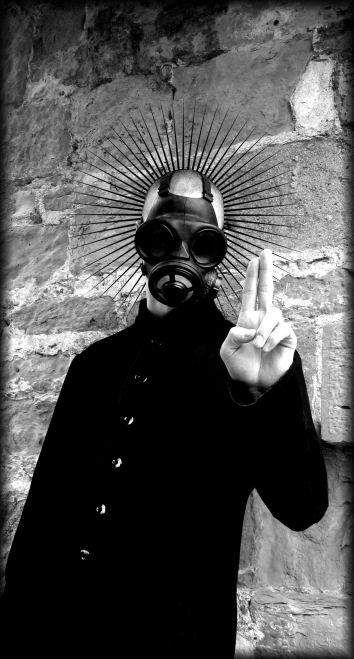 https://www.lazone.org/data/img/nihil/saint5.jpg