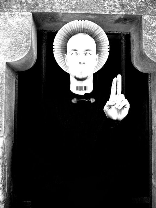 https://www.lazone.org/data/img/nihil/saint7.jpg